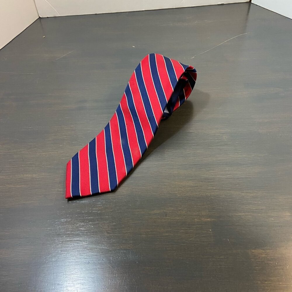 Tommy Hilfiger Red & Navy Striped Silk Tie – Classic Regimental Style